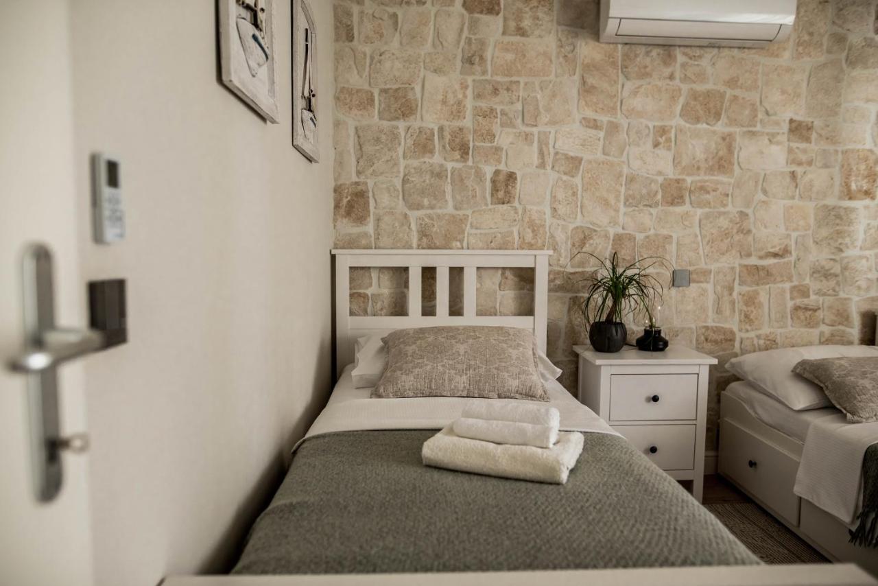 La Familia, Zadar, Villa *